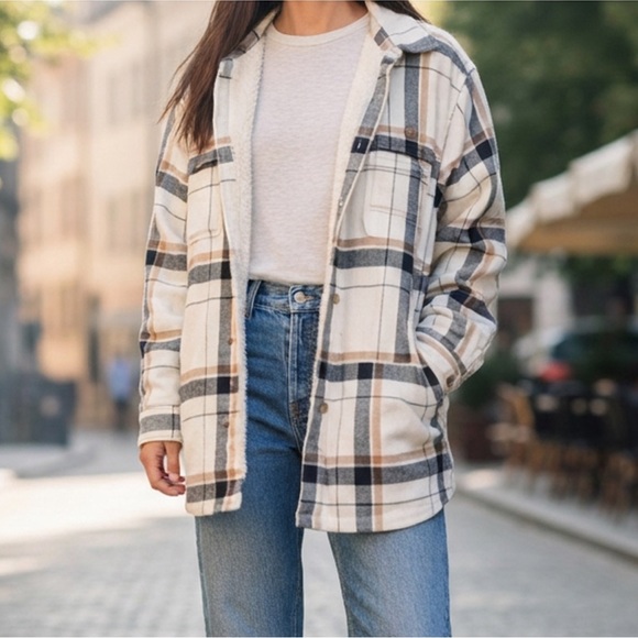Old Navy Jackets & Blazers - Cozy Everyday Sherpa Lined Flannel Jacket Coat